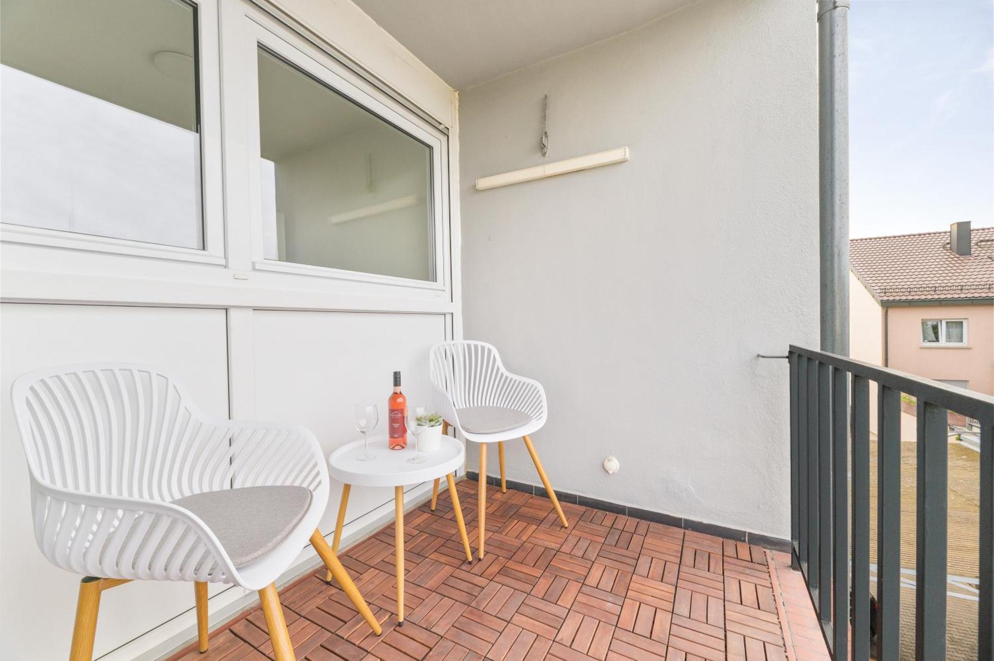 Wohlfuehl-Apartment I Zentral I Balkon I Kueche Fellbach Kültér fotó